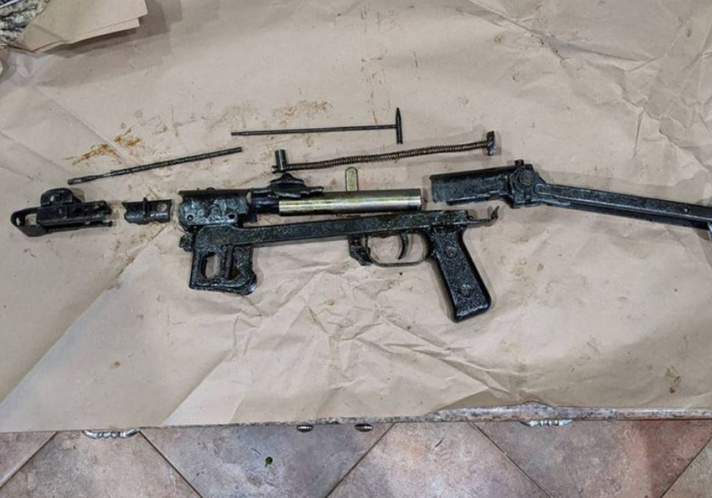 Polish PPS 43 kit  covered in cosmoline and looking brand new